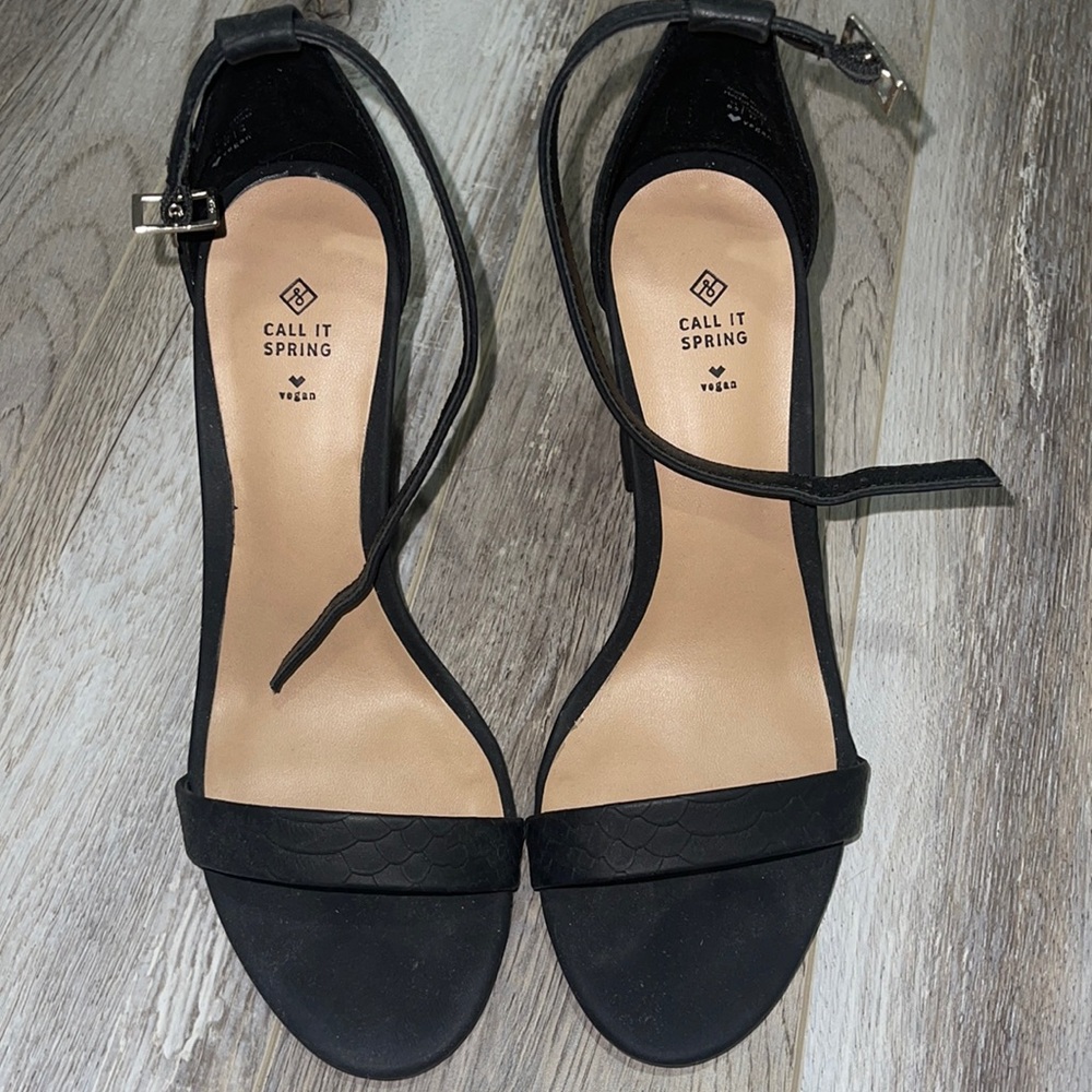 Call it spring blk open toe thick heels
